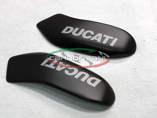 Carbonvani - Ducati Panigale / Streetfighter V4 / S / R / Speciale Carbon Fiber Tank Sliders Carbonvani - Ducati Panigale / Streetfighter V4 / S / R / Speciale Carbon Fiber Tank Sliders